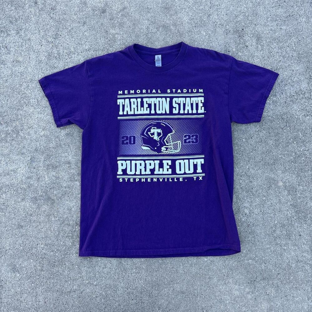 Gildan Men's Purple T-shirt